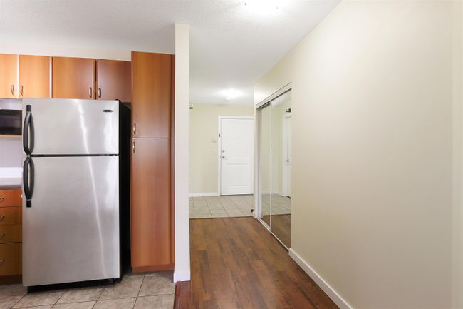 210 - 14885 105 Avenue, Condo with 2 bedrooms, 2 bathrooms and 1 parking in Surrey BC | Image 10
