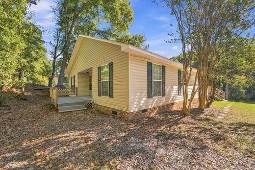 1028 Pinelake Dr, Townville, SC, 29689-3433 | Card Image