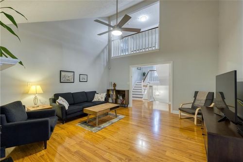 1445 Oakridge Cir, Decatur, GA, 30033-2133 | Card Image
