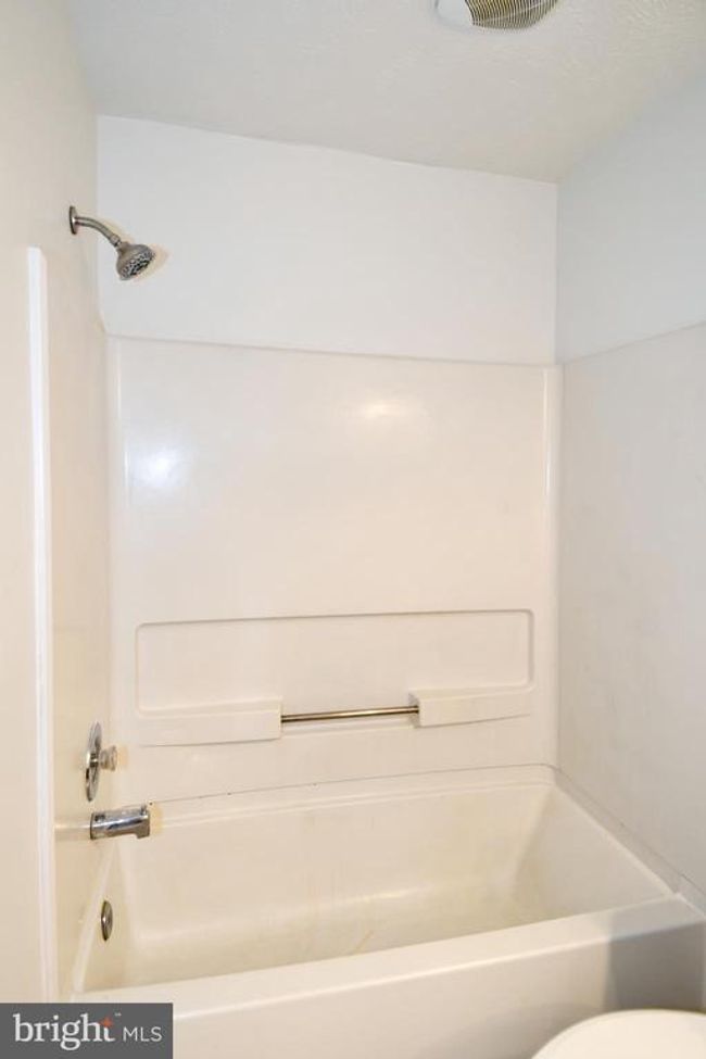 327 W 9 Th St, Townhouse with 3 bedrooms, 2 bathrooms and null parking in FRONT ROYAL VA | Image 16