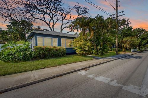 1200 22nd Ave N, ST PETERSBURG, FL, 33704-3108 | Card Image