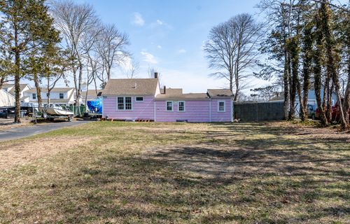 62 Pine Ave, Hyannis, MA, 02601-4579 | Card Image