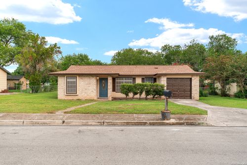 212 Avenue F, Converse, TX, 78109-1310 | Card Image