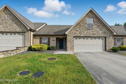 6313 Macklin Bend Way, Powell, TN, 37849-5005 | Card Image