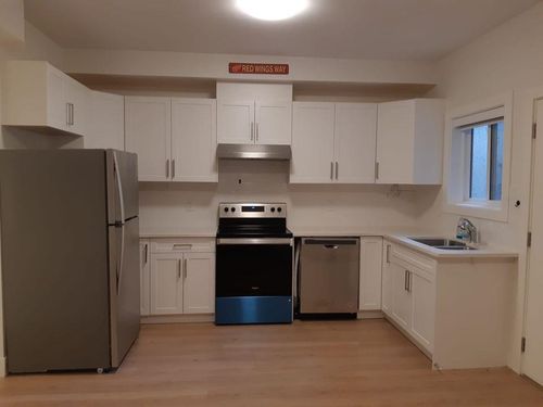 bsmt-16773 20 Ave, Surrey, BC, V3Z9M9 | Card Image
