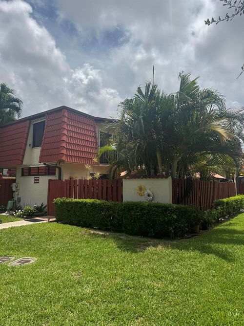 3918 Victoria Dr, West Palm Beach, FL, 33406-4997 | Card Image