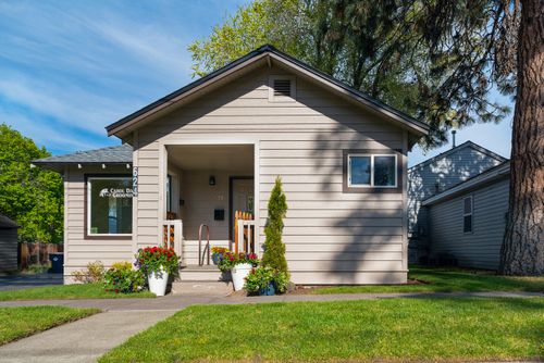 624 Nw Hill St, Bend, OR, 97703-2921 | Card Image