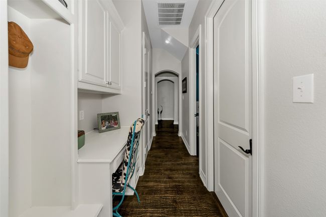 8917 Crest Wood Dr, House other with 4 bedrooms, 4 bathrooms and null parking in Fort Worth TX | Image 13