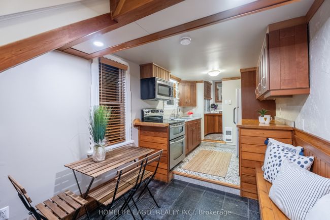 523 Lake Dr E, House other with 4 bedrooms, 3 bathrooms and 5 parking in Willow Beach ON | Image 15