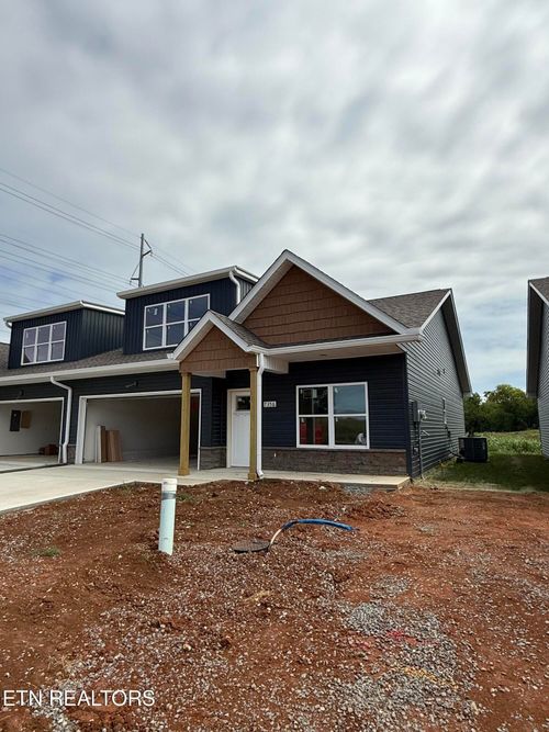 7356 Whispering Creek Ln, Powell, TN, 37849-4481 | Card Image