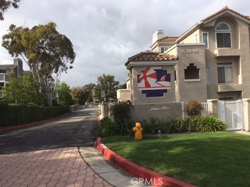 203-4591 Warner Ave, Huntington Beach, CA, 92649-3893 | Card Image