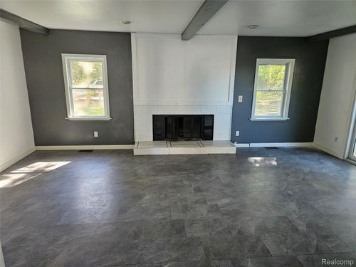 1380 Audrey St, Burton, MI, 48509-2105 | Card Image