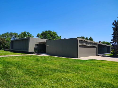 2555 Pershing Rd, Columbus, NE, 68601-2657 | Card Image
