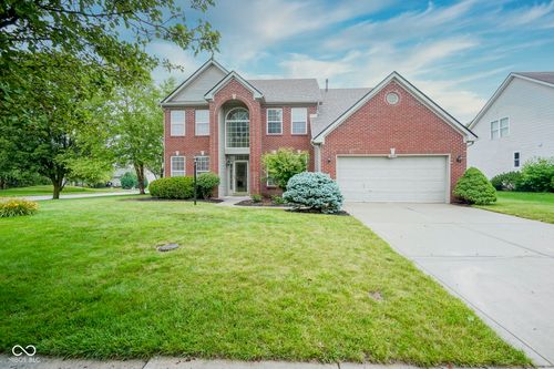 14170 Royalwood Dr, Fishers, IN, 46037-3930 | Card Image