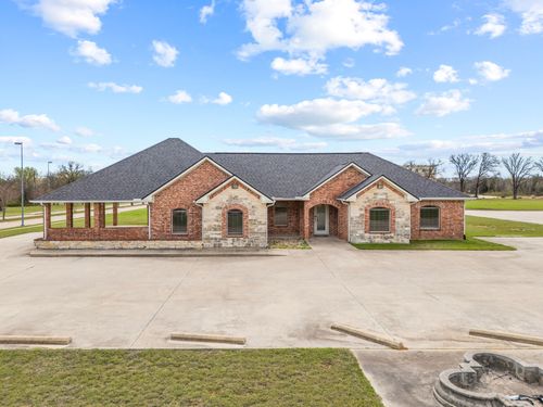 401 Center Court Dr, Bridgeport, TX, 76426-2250 | Card Image
