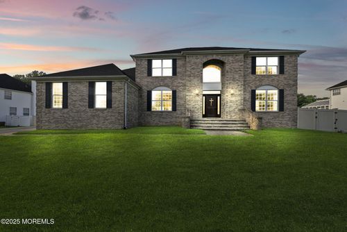 83 Stevenson Dr, Marlboro, NJ, 07746-2717 | Card Image