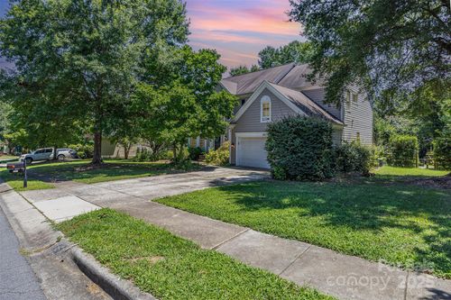 6616 Blue Sky Ln, Charlotte, NC, 28269-0873 | Card Image