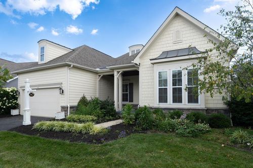 2562 Clemton Park E, Blacklick, OH, 43004-7526 | Card Image