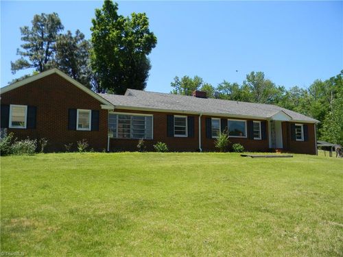 4300 Old Liberty Pl, Greensboro, NC, 27406-7221 | Card Image