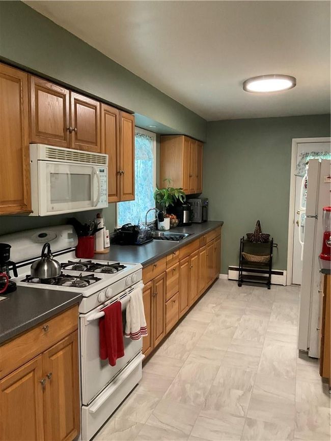 963 State Route 17 B, House other with 3 bedrooms, 1 bathrooms and 1 parking in Bethel NY | Image 7