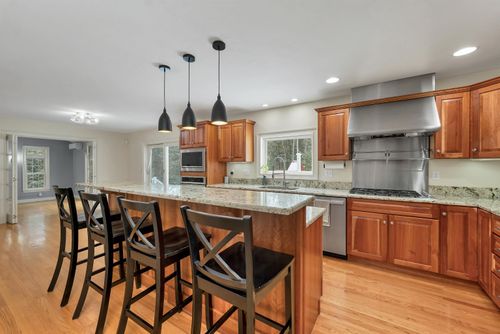 37 Allen Rd, Bow, NH, 03304-5006 | Card Image