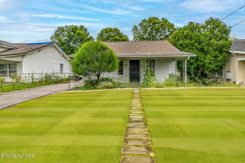 2608 Piedmont St, Knoxville, TN, 37921-7053 | Card Image