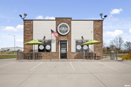 1746 Falcon Avenue, Carmi, IL, 62821 | Card Image