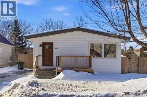 520 Aberdeen St, Fredericton, NB, E3B1S3 | Card Image