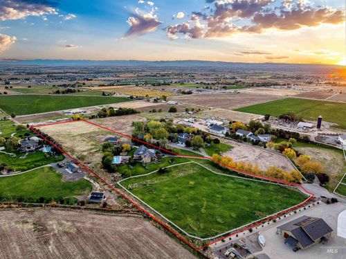 4262 S Rustler Ln, Meridian, ID, 83642-6883 | Card Image