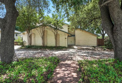 2411 Meadow Creek Dr, Carrollton, TX, 75006-1413 | Card Image