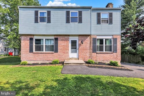 1048 Acorn Way, STOWE, PA, 19464-3619 | Card Image