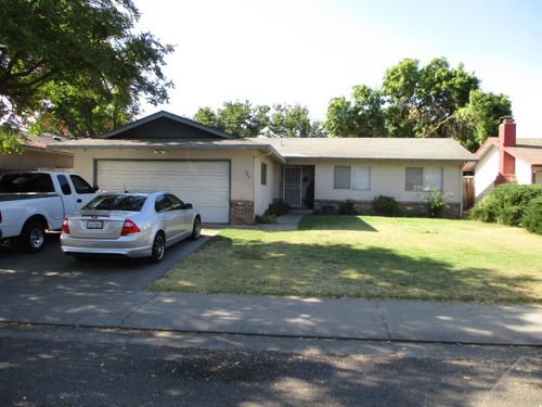 450 Esperanza Way, Stockton, CA, 95207-2211 | Card Image