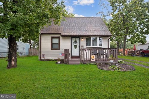 511 Laurel Blvd, BROWNS MILLS, NJ, 08015-3854 | Card Image