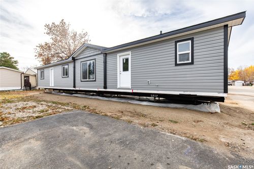 e19-1455 9th Avenue Ne, Moose Jaw, SK, S6J1C6 | Card Image