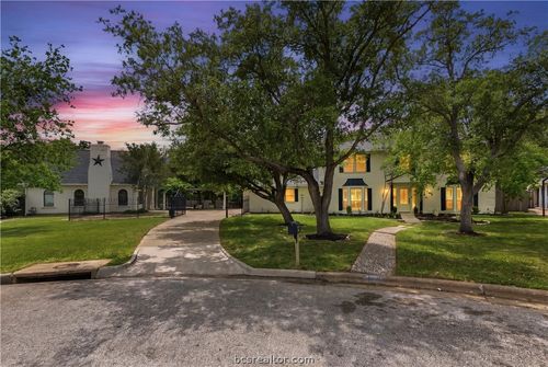 2801 Briar Grove Circle, Bryan, TX, 77802 | Card Image
