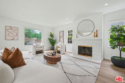 5119 Enfield Ave, Encino, CA, 91316-3504 | Card Image