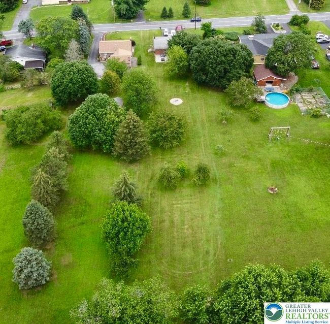 drone shot of property | Image 17