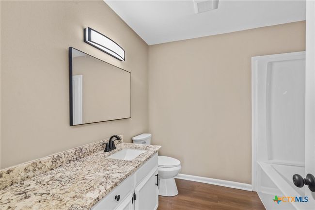 454 W Ward St, House other with 4 bedrooms, 3 bathrooms and null parking in Goliad TX | Image 21