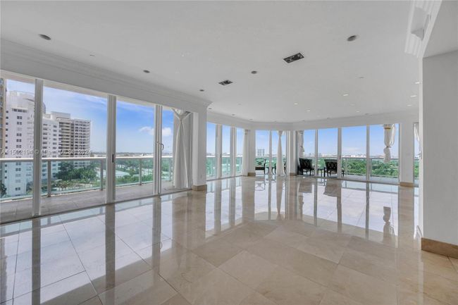 8B - 10101 Collins Ave, Condo with 2 bedrooms, 3 bathrooms and null parking in Bal Harbour FL | Image 10