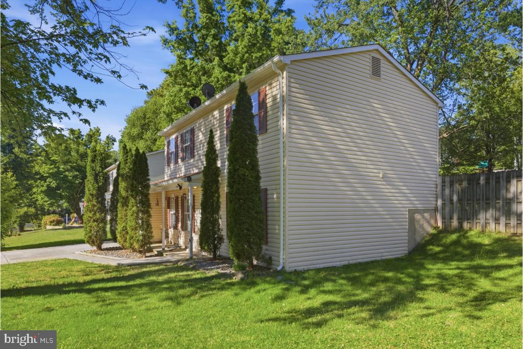 Residential in WOODBRIDGE 4