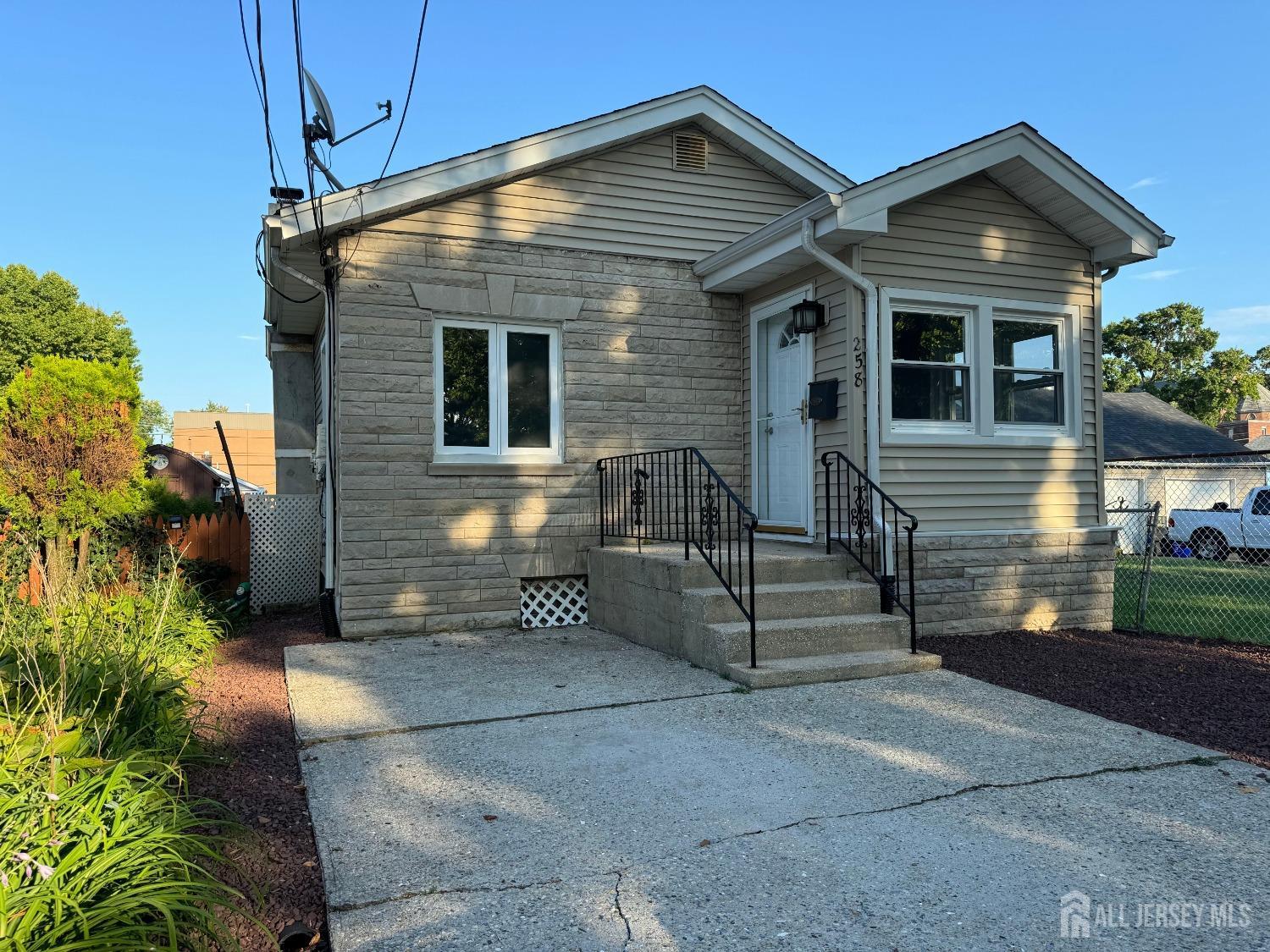 Alpine Way, South Amboy, NJ 08879