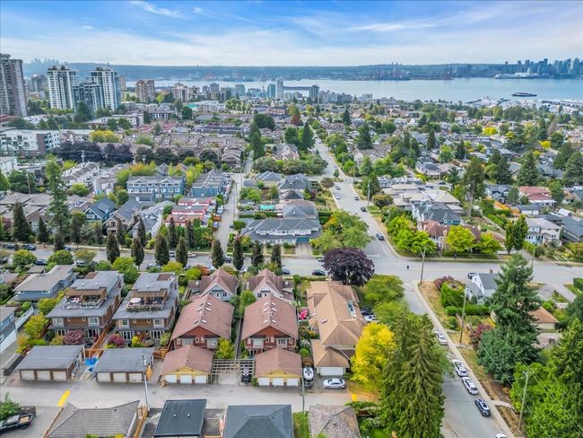 266 W 17 Th Street, Townhouse with 4 bedrooms, 3 bathrooms and 1 parking in North Vancouver BC | Image 32