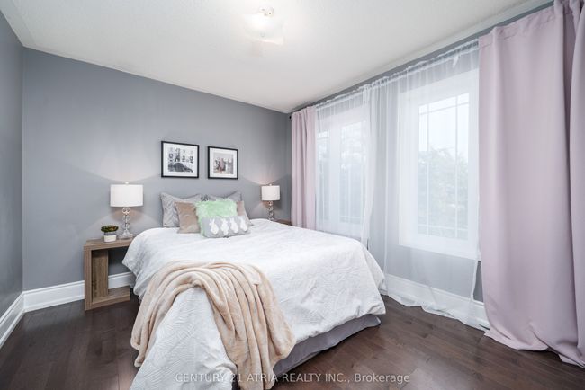 66 Daniel Reaman Cres, House attached with 4 bedrooms, 3 bathrooms and 2 parking in Vaughan ON | Image 16