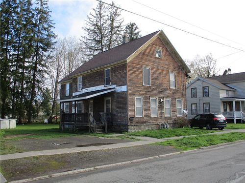 31 Maydole St, Norwich, NY, 13815-1928 | Card Image