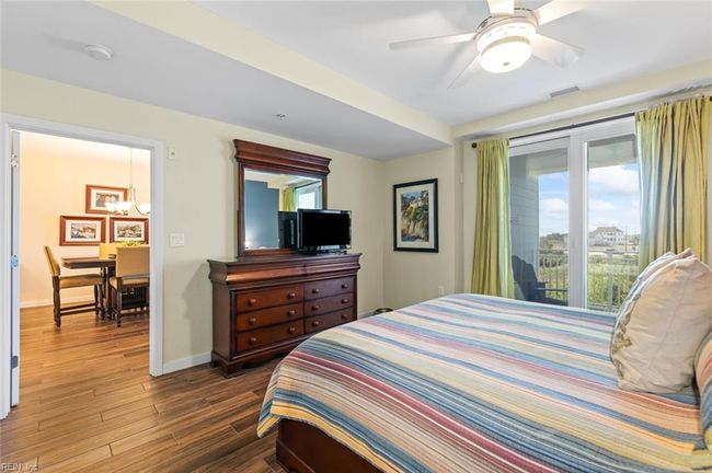 APT-121B - 3738 Sandpiper Rd, House attached with 2 bedrooms, 2 bathrooms and null parking in Virginia Beach VA | Image 33