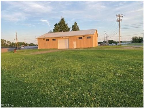825 Brookfield Ave, Masury, OH, 44438-1257 | Card Image