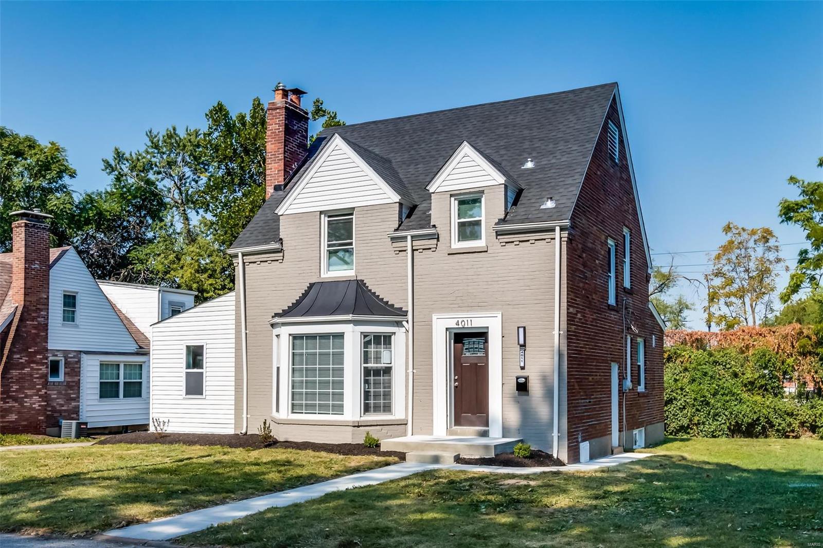 Colonial Ave, Saint Louis, MO 63121
