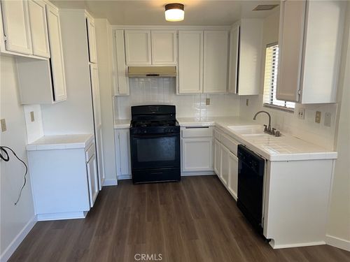 10643 Redwood Ave, Hesperia, CA, 92345-2431 | Card Image