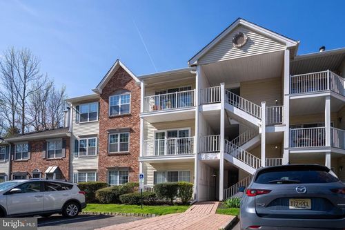 27 Chambord Ct, Hamilton, NJ, 08619-4703 | Card Image
