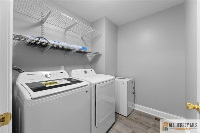 142 Lackland Ave, Townhouse with 2 bedrooms, 3 bathrooms and null parking in Piscataway NJ | Image 17